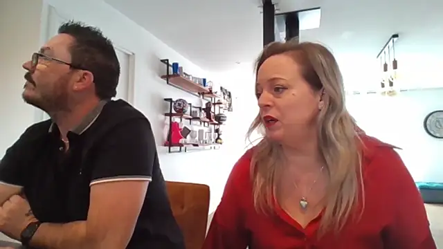 Miss-Chupagirly online show from 3, 3, 2026