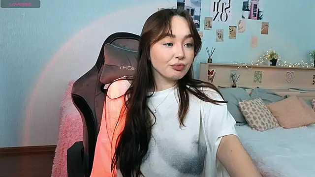 fallin lovee online show from 23, 12, 2025