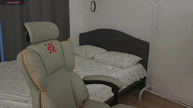 fallin lovee online show from 30, 3, 2026