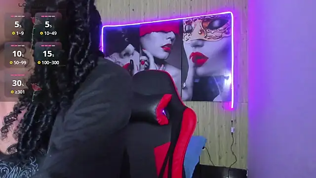 dolly boob online show from 3, 2, 2026