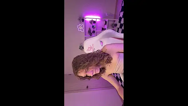 KellySunn online show from 1, 2, 2026