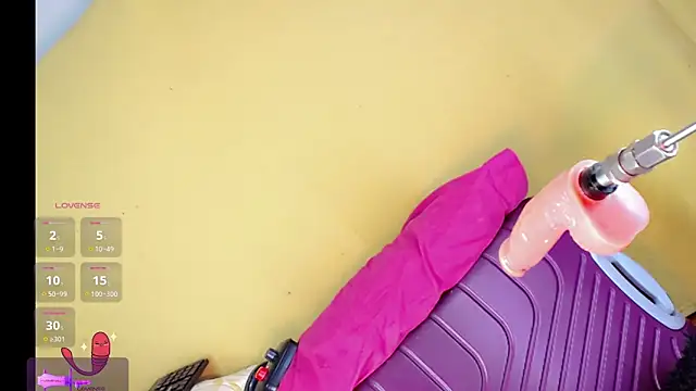 Snapshot of Valeryn_Oficial21 chatting on 2, 2, 2026 Valeryn Oficial21 online show from 2, 2, 2026