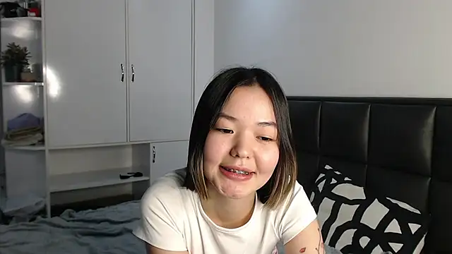 Snapshot of niia_mur chatting on 22, 2, 2026 niia mur online show from 22, 2, 2026