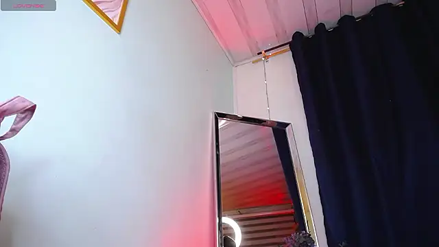 Emilyy05  online show from 25, 3, 2026