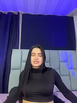 Snapshot of Emilyy05_ chatting on 3, 7, 2026 Emilyy05 online show from 3, 7, 2026