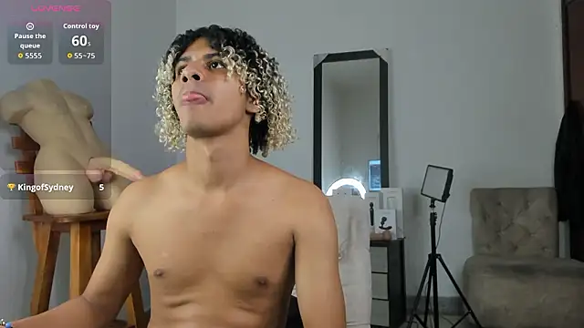 Victor LatinBoy online show from 30, 3, 2026