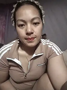 Snapshot of Lucky_cutee chatting on 2, 6, 2026 Lucky cutee online show from 2, 6, 2026