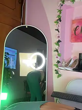  zoe bakerr online show from 3, 3, 2026