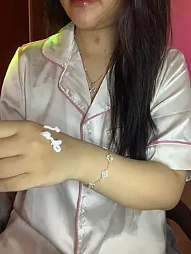 Sofiababy22 online show from 14, 4, 2026