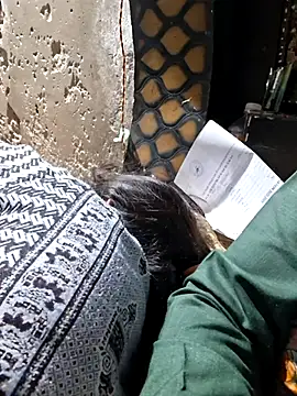 Radhacpl9528 online show from 18, 2, 2026