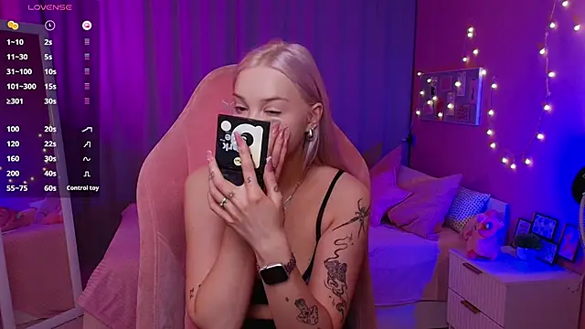 Leslie Caronn online show from 20, 3, 2026