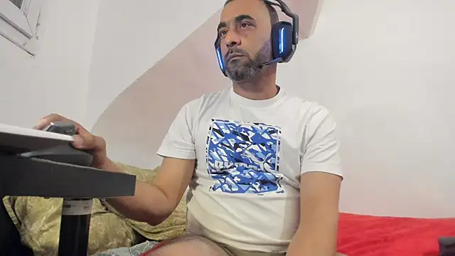 Snapshot of masterskorp chatting on 31, 3, 2026 masterskorp online show from 31, 3, 2026