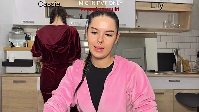 Snapshot of girls_secrets chatting on 13, 1, 2026 girls secrets online show from 13, 1, 2026