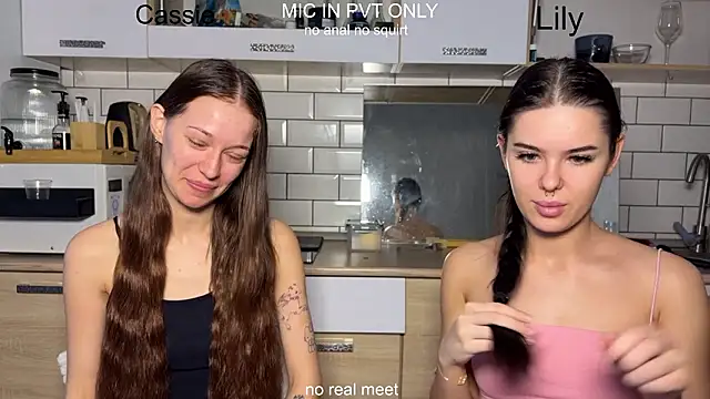 Snapshot of girls_secrets chatting on 1, 2, 2026 girls secrets online show from 1, 2, 2026