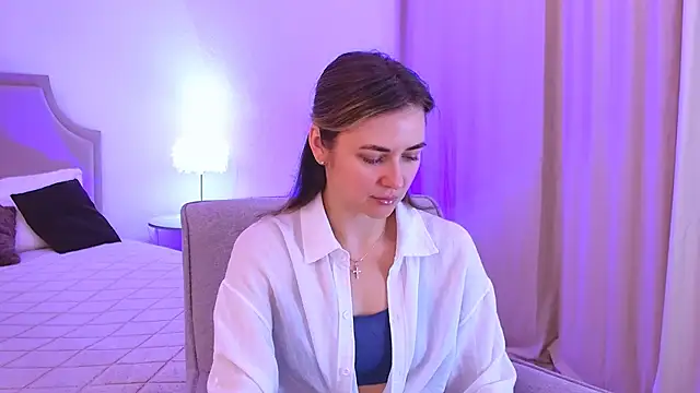 EmeraldGlow online show from 31, 3, 2026