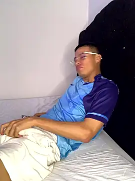 Snapshot of Latin_Paisa_Boy chatting on 15, 1, 2026 Latin Paisa Boy online show from 15, 1, 2026