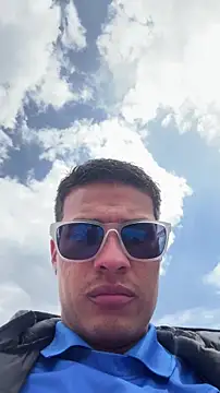 Latin Paisa Boy online show from 15, 2, 2026