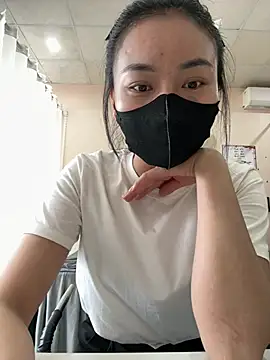 Snapshot of Chiipp69 chatting on 4, 3, 2026 Chiipp69 online show from 4, 3, 2026