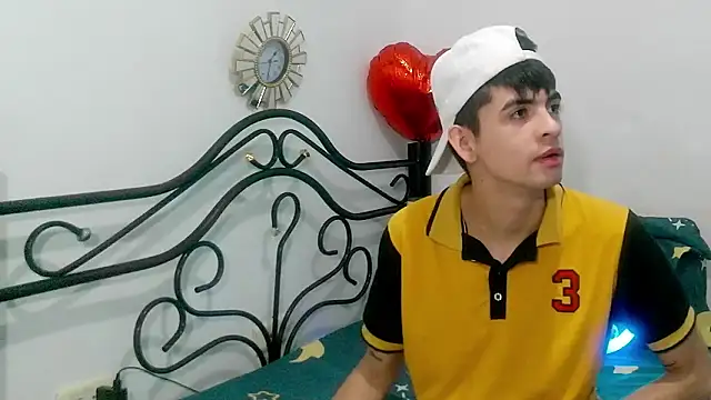 nico22love online show from 25, 2, 2026