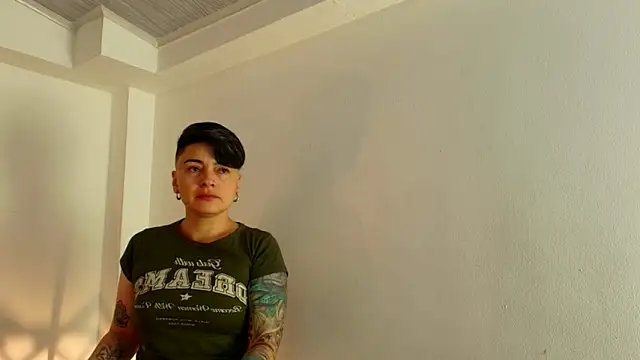 kat paradise online show from 10, 4, 2026