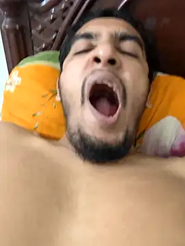 Snapshot of Fuckboyhassan chatting on 5, 7, 2026 Fuckboyhassan online show from 5, 7, 2026