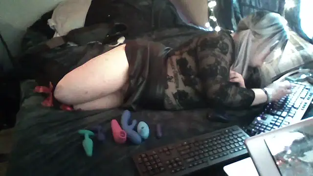 UnpleasantFan156 online show from 16, 1, 2026