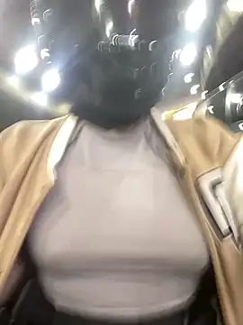 Scarlet auraa online show from 25, 2, 2026