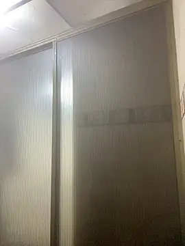 Scarlet auraa online show from 13, 4, 2026