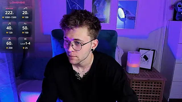 Snapshot of Tomas_Norton chatting on 19, 6, 2026 Tomas Norton online show from 19, 6, 2026
