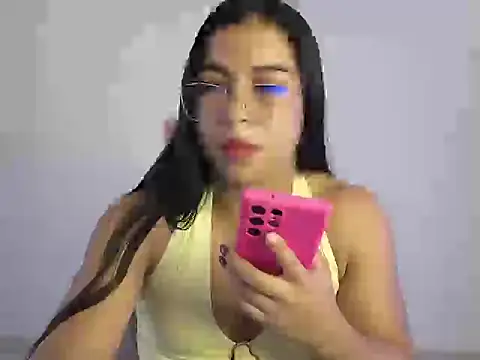 Snapshot of Daphne_Grayy chatting on 2, 3, 2026 Daphne Grayy online show from 2, 3, 2026