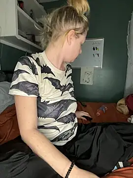 Snapshot of Autumn_paige chatting on 12, 2, 2026 Autumn paige online show from 12, 2, 2026