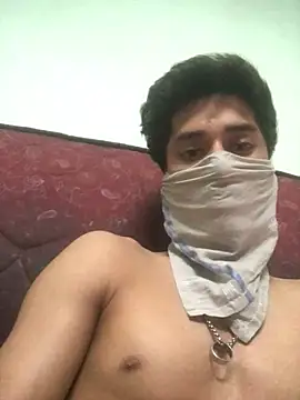 karan72819 online show from 8, 4, 2026