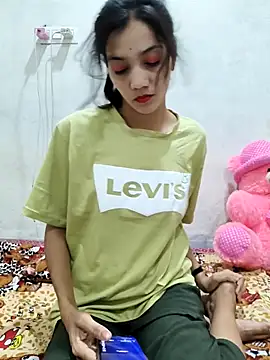 Honey lily-93 online show from 15, 3, 2026