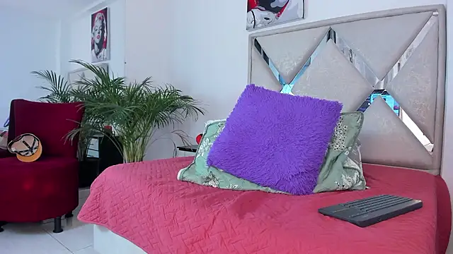 Liam saint online show from 9, 3, 2026