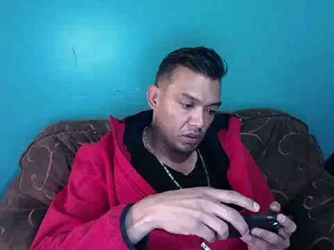 Snapshot of latinomoreno95 chatting on 8, 1, 2026 latinomoreno95 online show from 8, 1, 2026