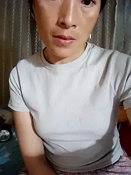 Snapshot of muamua99 chatting on 5, 4, 2026 muamua99 online show from 5, 4, 2026