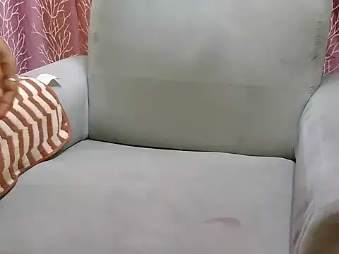 hot-taniya35 online show from 4, 2, 2026