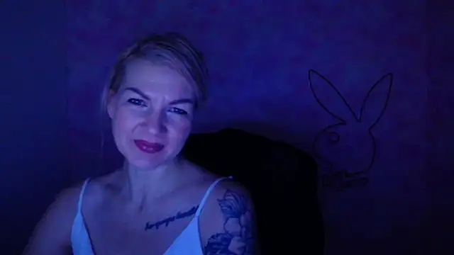 Snapshot of Madonna_Fire chatting on 9, 1, 2026 Madonna Fire online show from 9, 1, 2026