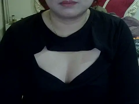 Snapshot of Sarah_no_land chatting on 10, 1, 2026 Sarah no land online show from 10, 1, 2026