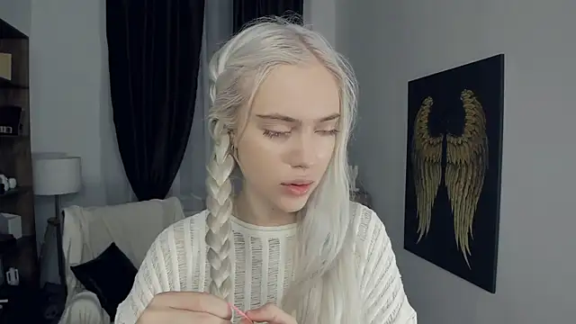 KristalCrowner online show from 15, 2, 2026