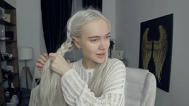 KristalCrowner online show from 19, 2, 2026