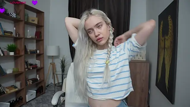 KristalCrowner online show from 22, 3, 2026