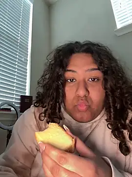 Snapshot of Angeliccreamyrican chatting on 28, 2, 2026 Angeliccreamyrican online show from 28, 2, 2026