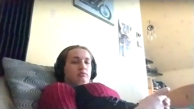 julialafemboy59 online show from 2, 2, 2026