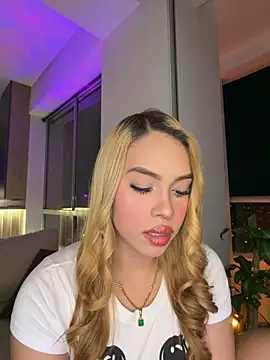 Snapshot of karymoron chatting on 30, 6, 2026 karymoron online show from 30, 6, 2026