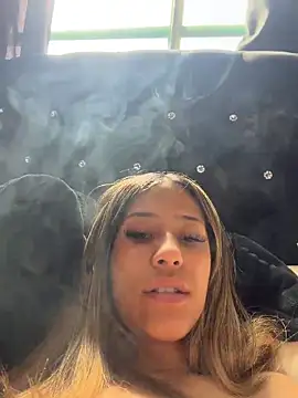 vicky bass  online show from 4, 4, 2026