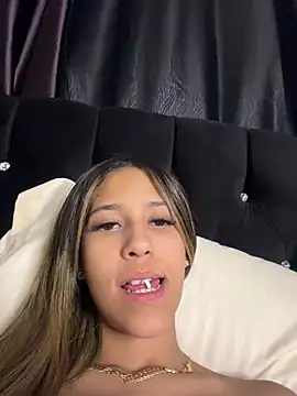 vicky bass  online show from 9, 4, 2026