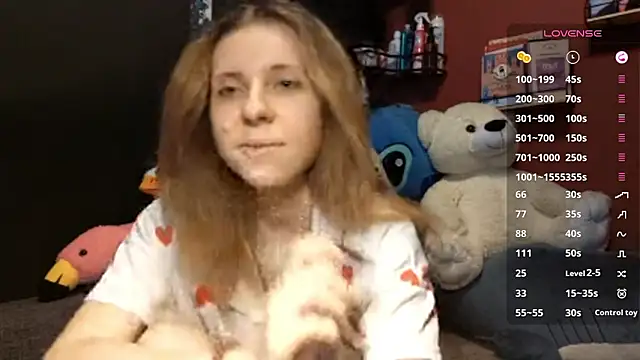 Snapshot of TiaraHenegan chatting on 4, 2, 2026 TiaraHenegan online show from 4, 2, 2026