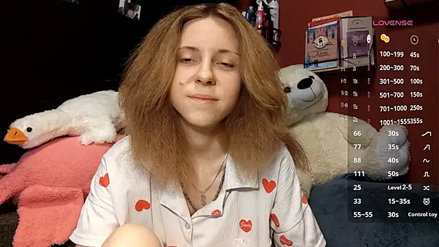 Snapshot of TiaraHenegan chatting on 5, 2, 2026 TiaraHenegan online show from 5, 2, 2026