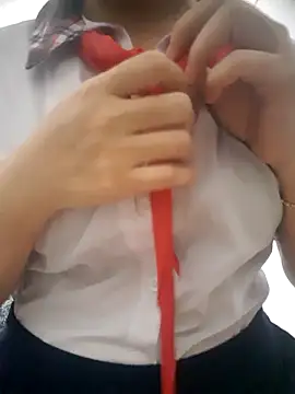 Snapshot of lina_loveee chatting on 8, 5, 2026 lina loveee online show from 8, 5, 2026
